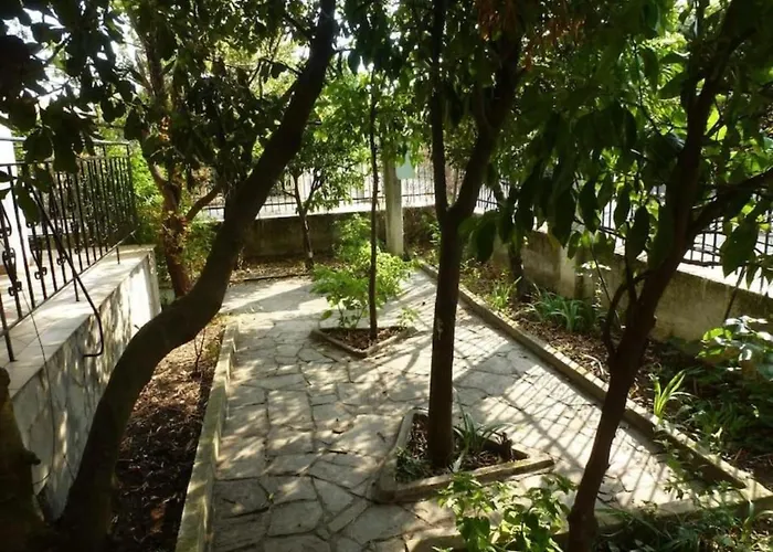 Sandys House 1