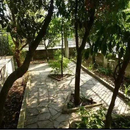 Sandys House 1 Apartment