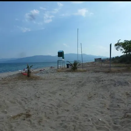 Sandys House 1 *