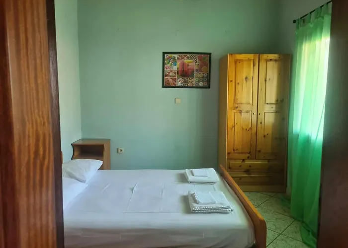 Sandys House 1 Аспровальта